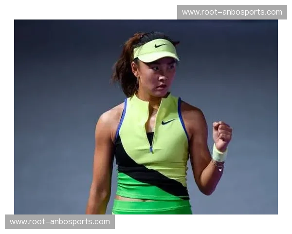 塞莱赫梅蒂娃正手上旋 俄罗斯选手通过旋转控制落点深度